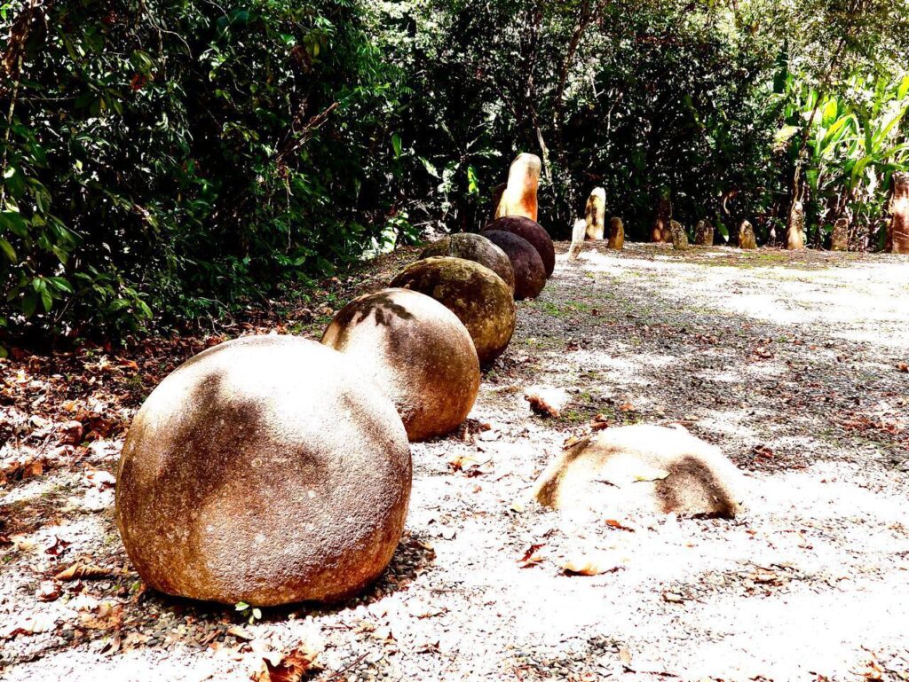 stone spheres alignment